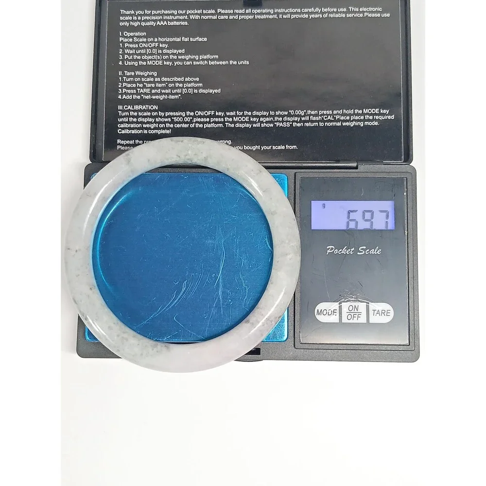Unbranded solid natural